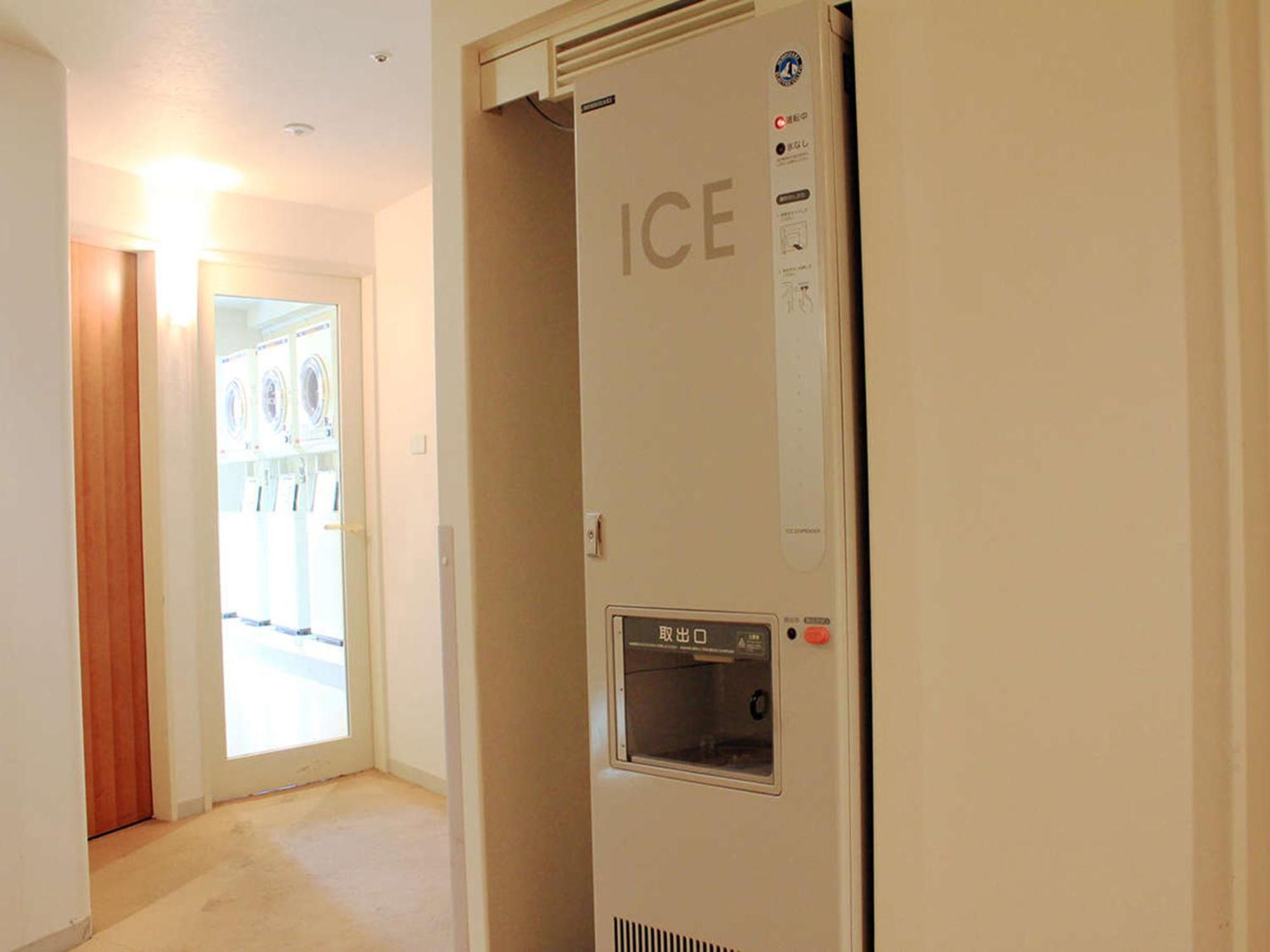 Sapporo Prince Hotel Εξωτερικό φωτογραφία A residential ice vending machine